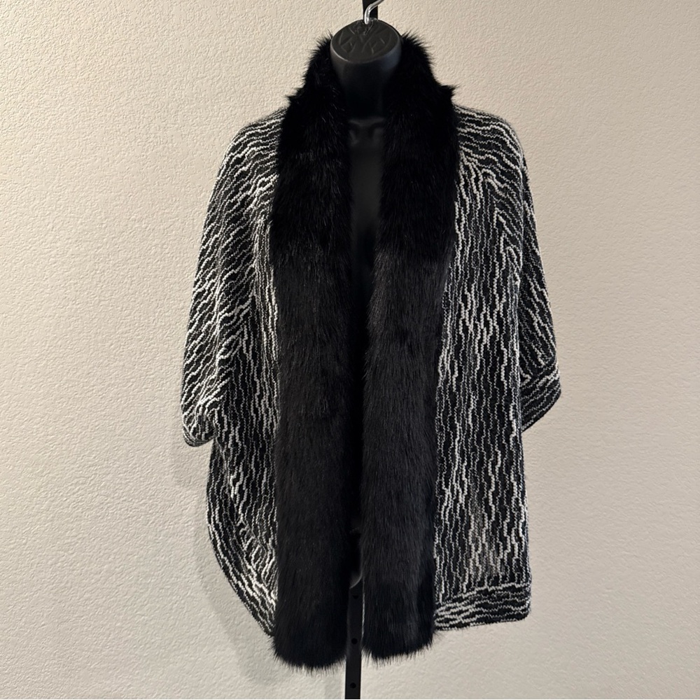 Alberto Makali Black & White Print Fur Trimmed Sweater Size M